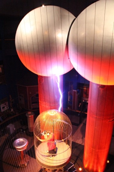 Faraday Cage Demonstration